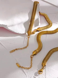 Gold 90s Vibes Herringbone Necklace and Bracelet Set