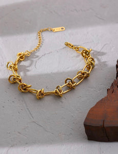 Gold Love me Knot necklace and bracelet set