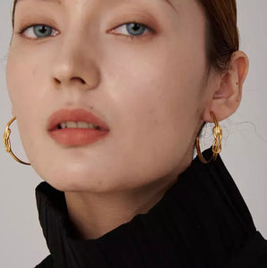 Gold Knotty Earrings