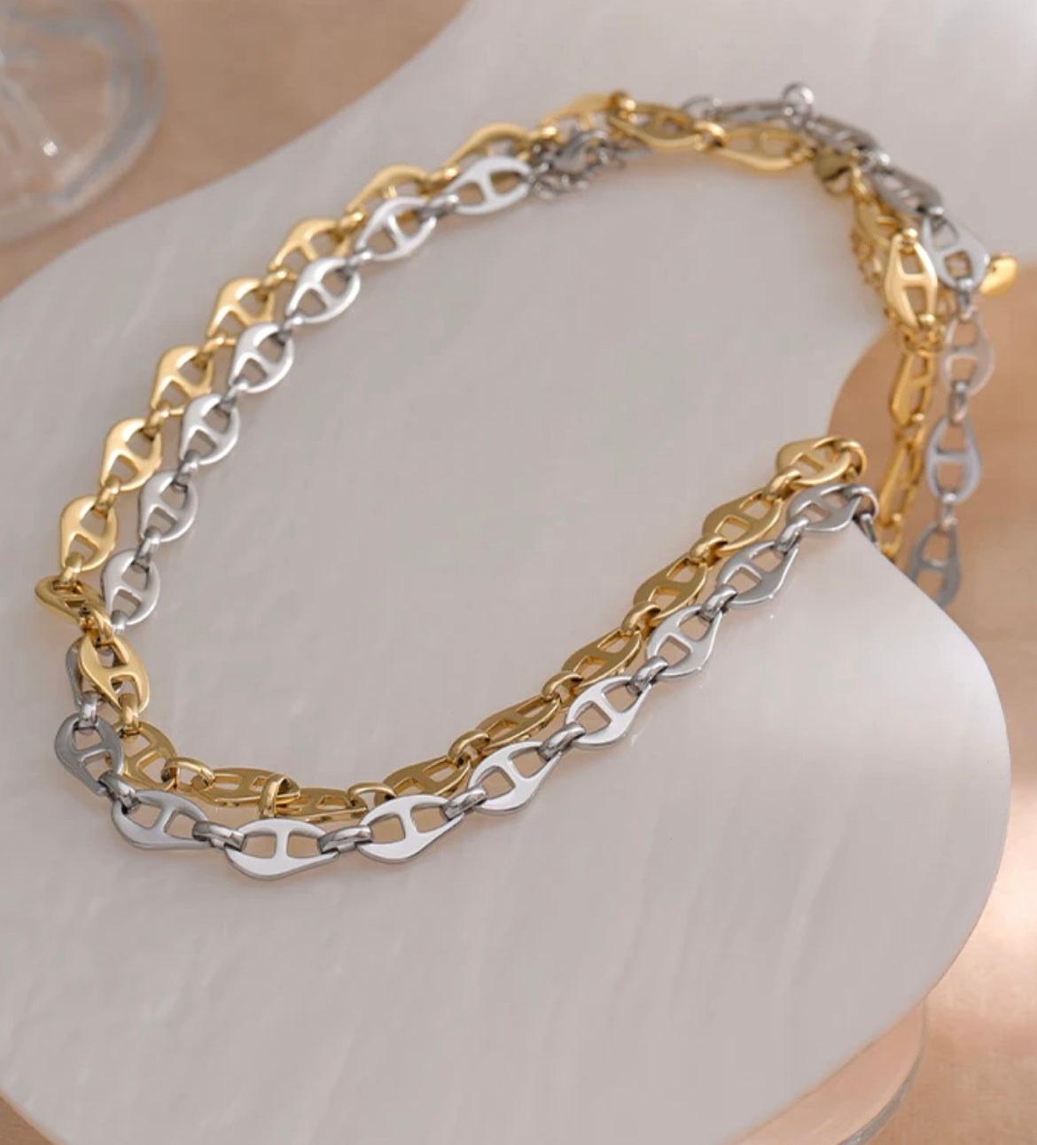 Gold vintage link necklace