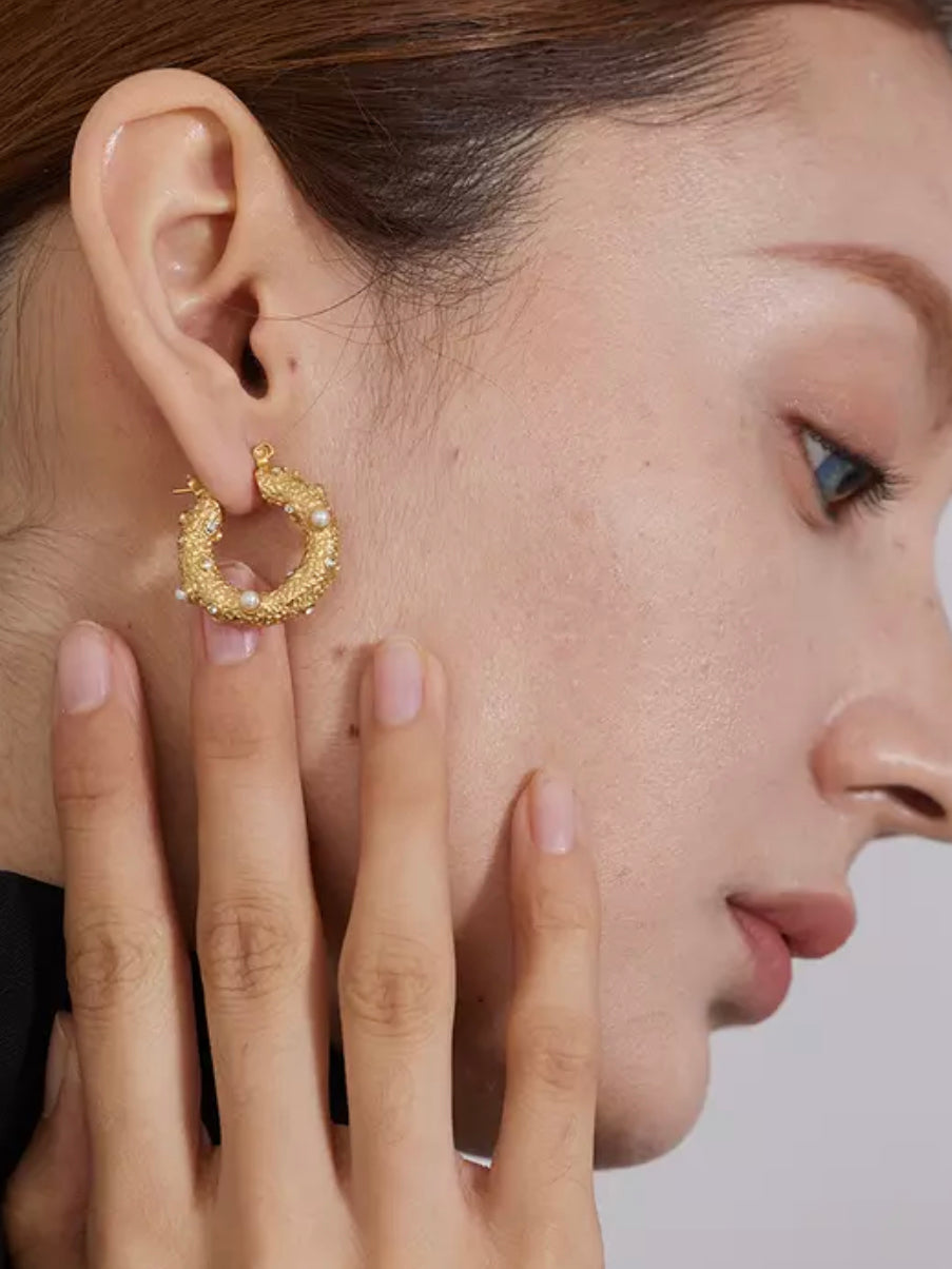 Gold Chic Small Hoops